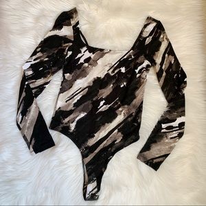 Tart Square Neck Long Sleeve Bodysuit in Bias Watercolor print small NWOT